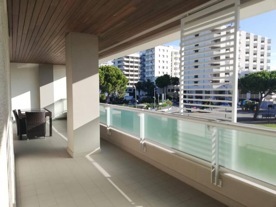 White-Blue Vibes, Seafront 2-Bedroom Apt Montesilvano Marina Zewnętrze zdjęcie