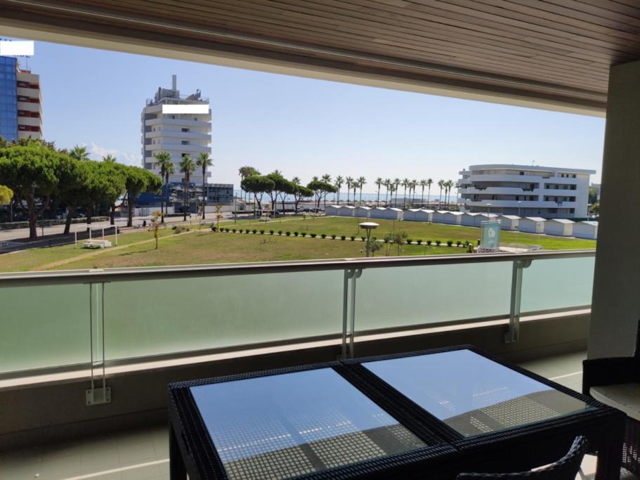 White-Blue Vibes, Seafront 2-Bedroom Apt Montesilvano Marina Zewnętrze zdjęcie